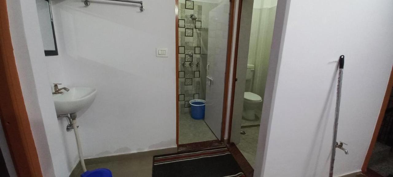 Grg Guest House Near Rani Ghat Varanasi Exteriör bild